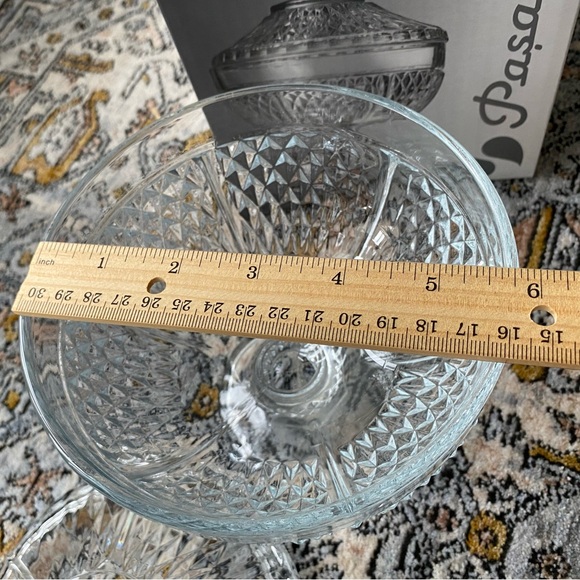 Pasabahce Diamond Sodalime Glass Candy Dish - Picture 9 of 16